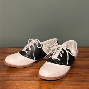 Predictions Black and White Women's saddle shoes